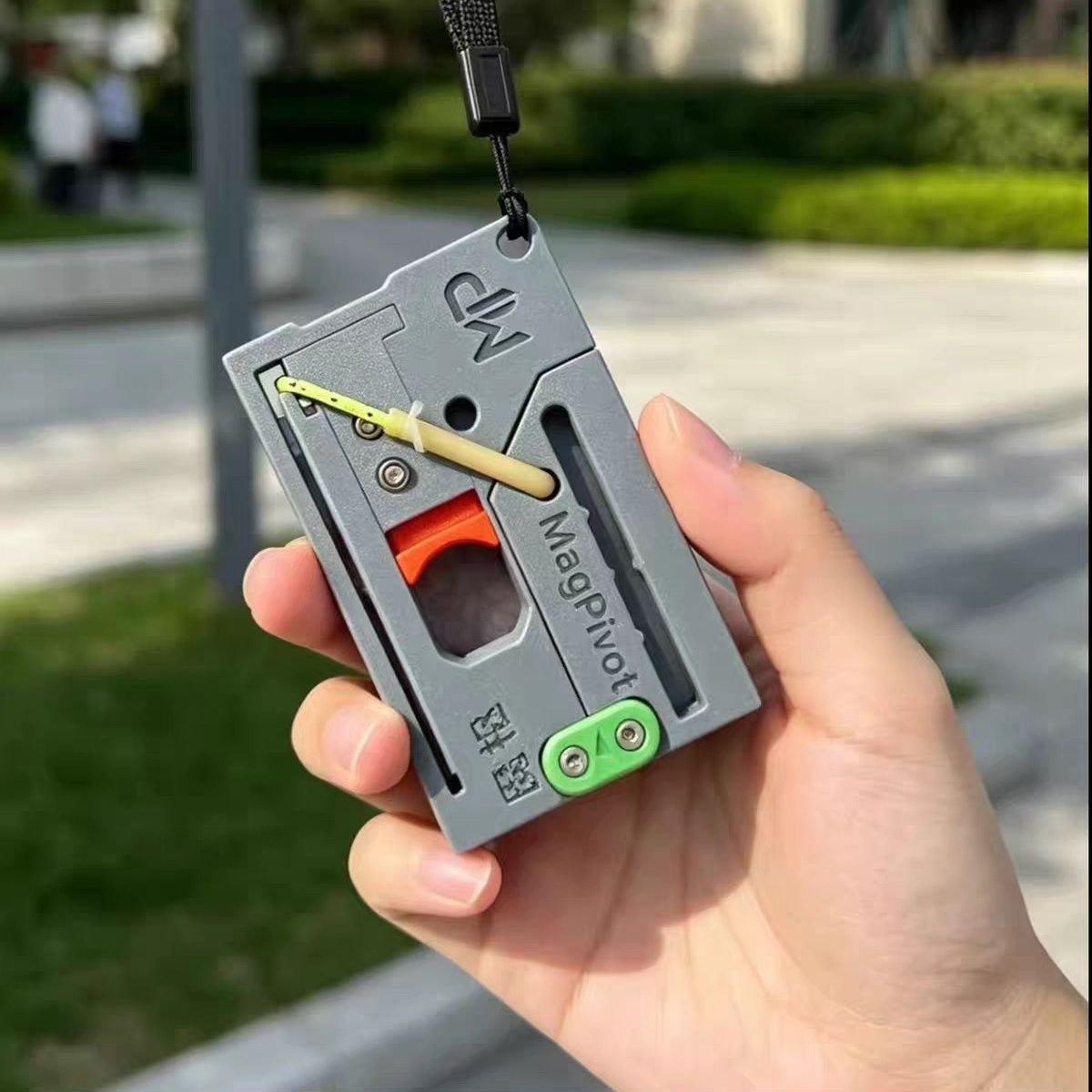 مقلاع بطاقات MagaPivot محمول ق - مراجعة Outdoor Hunting Toys وسعره